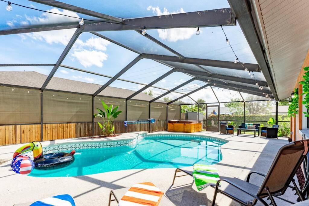 The Pelican/Pool/Hottub/Gameroom براندون المظهر الخارجي الصورة